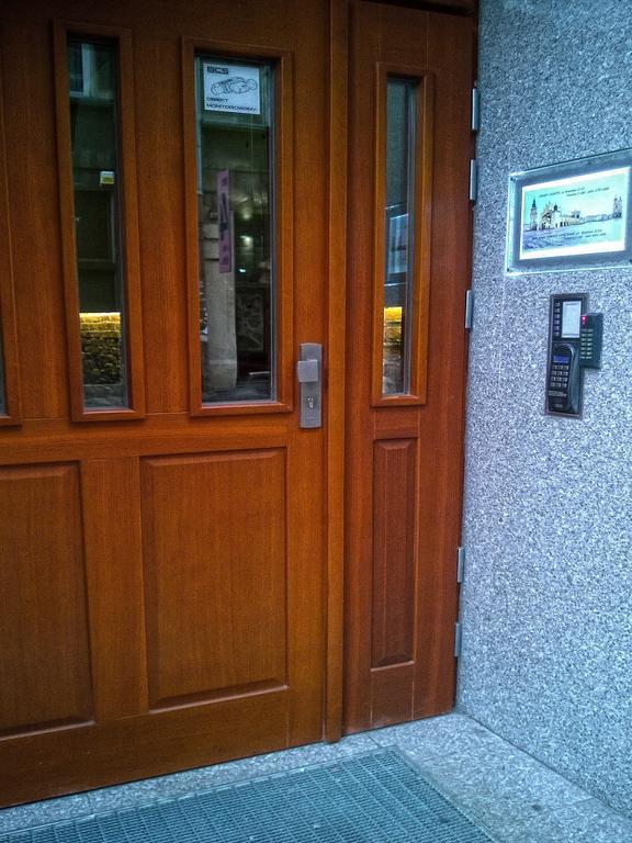 Honey Hostel Krakow Exterior photo
